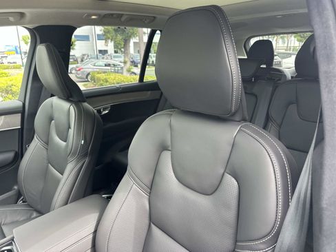 New 2026 Volvo XC90 T8 Ultra w/ Lounge Package image 15