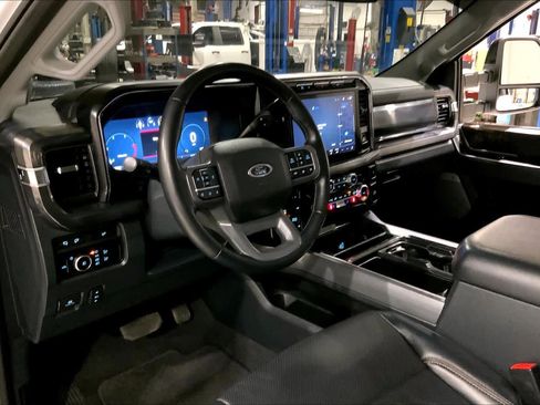 Used 2024 Ford F250 Lariat image 18