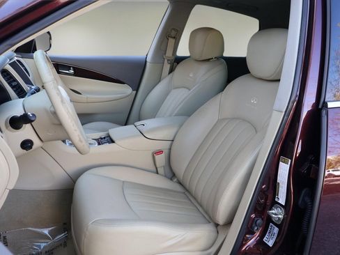 Used 2014 INFINITI QX50 Journey w/ Premium Package image 12