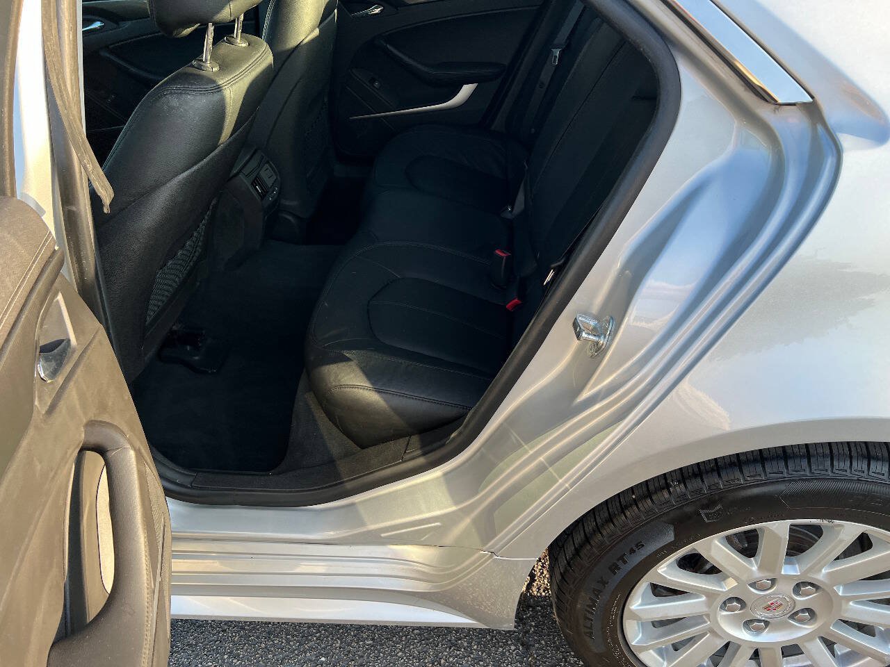 Used 2011 Cadillac CTS AWD Sedan image 19
