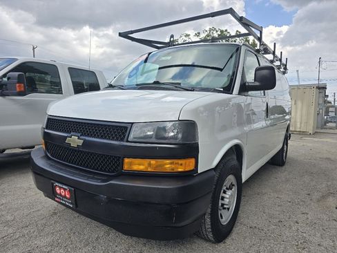 Used 2019 Chevrolet Express 2500 w/ Driver Convenience Package image 13