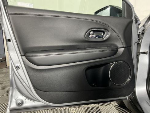 Used 2019 Honda HR-V EX-L image 14