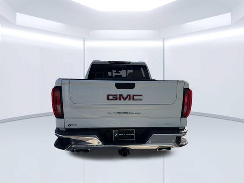 Used 2022 GMC Sierra 1500 SLT w/ SLT Premium Plus Package AWD/4WD image 6
