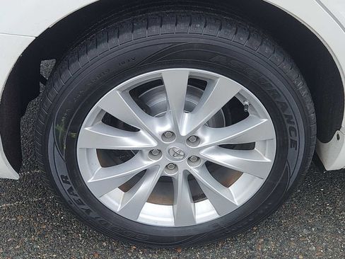 Used 2014 Toyota Venza LE w/ LE Preferred Package AWD/4WD image 9