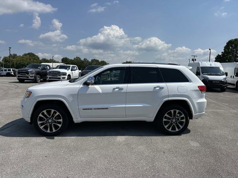 Used 2017 Jeep Grand Cherokee Overland w/ Jeep Active Safety Group image 7