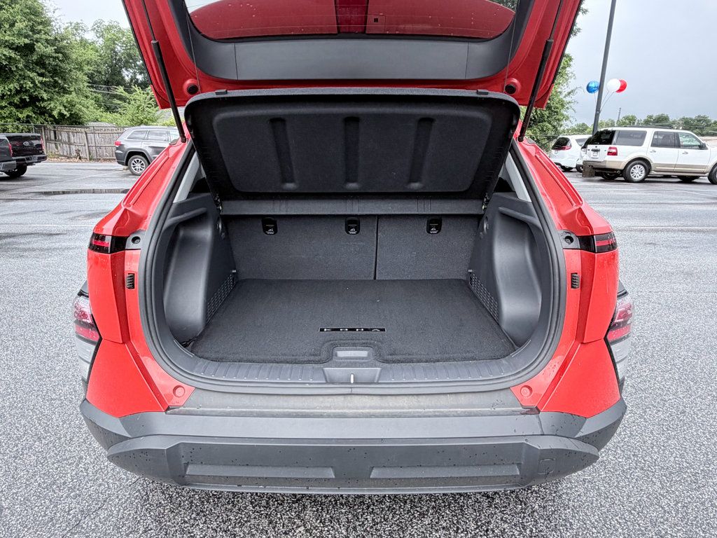 Used 2024 Hyundai Kona SEL FWD image 9