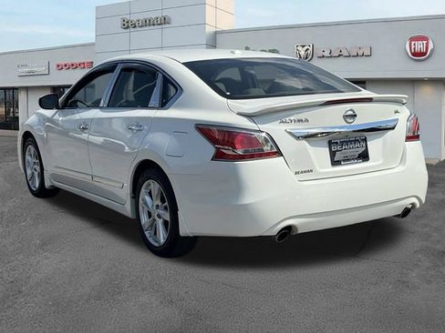 Used 2015 Nissan Altima 2.5 SL w/ Technology Package FWD image 5