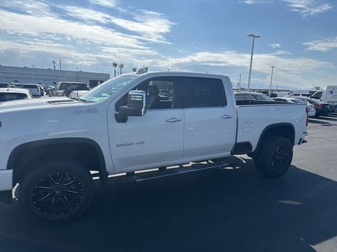 Certified 2022 Chevrolet Silverado 3500 High Country image 40