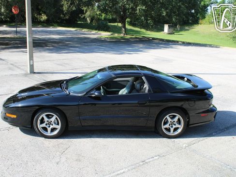 Used 1997 Pontiac Firebird Trans Am image 12