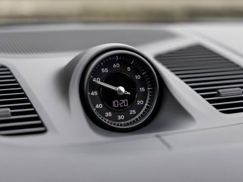 New 2025 Porsche Cayenne S image 32