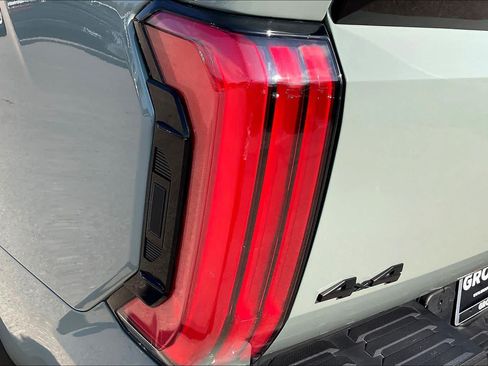Used 2024 Toyota Tundra Platinum AWD/4WD image 29