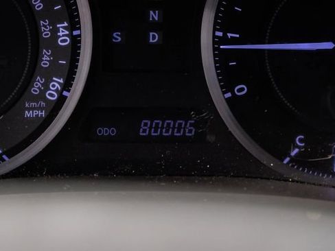 Used 2014 Lexus IS 350C image 32