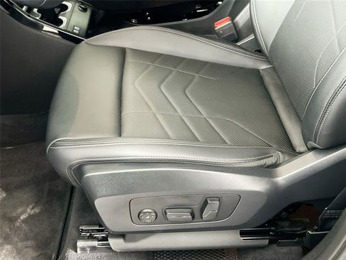 Certified 2025 BMW X1 xDrive28i w/ Technology Package image 19