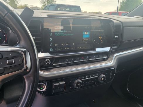 Used 2025 Chevrolet Silverado 2500 LTZ AWD/4WD image 18