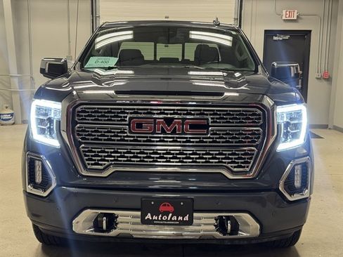 Used 2022 GMC Sierra 1500 Denali w/ Driver Alert Package II AWD/4WD image 2