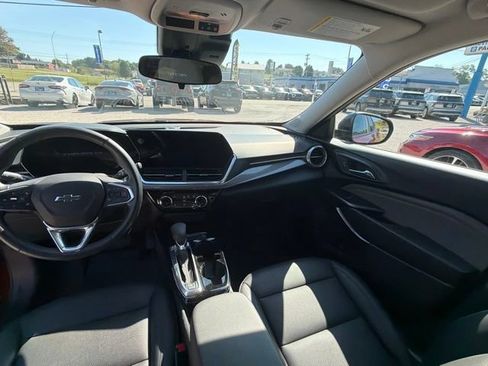 Used 2024 Chevrolet Trax ACTIV w/ Driver Confidence Package FWD image 40