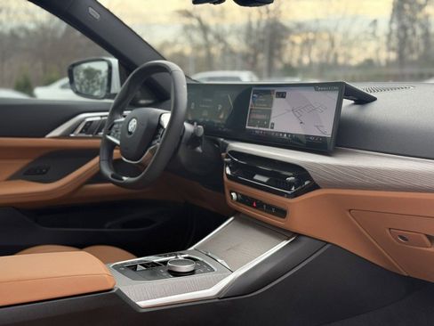 Certified 2025 BMW 430i Coupe w/ Premium Package image 21