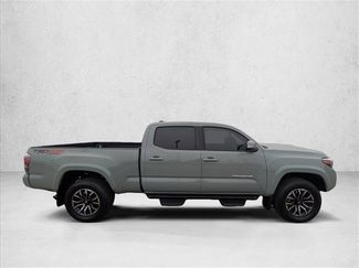 Used 2022 Toyota Tacoma TRD Sport w/ Technology Package AWD/4WD video 4