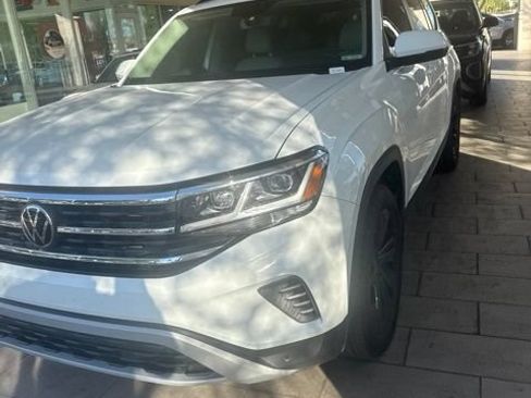 Used 2023 Volkswagen Atlas SE w/ Black Wheel Package FWD image 5