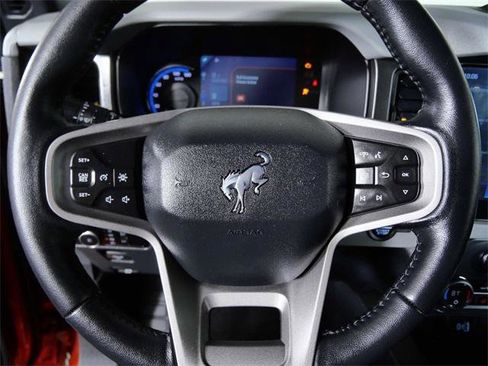 Used 2023 Ford Bronco Badlands image 23