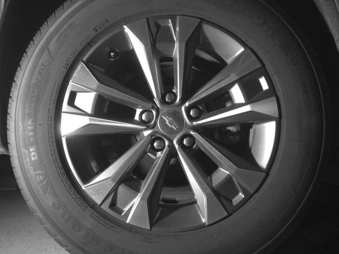 Used 2025 Chevrolet Equinox LT FWD image 15