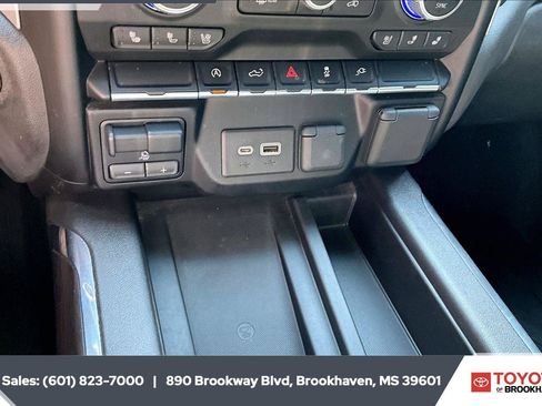 Used 2020 GMC Sierra 1500 SLT RWD image 23