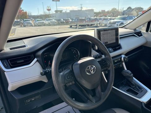 Used 2023 Toyota RAV4 XLE image 13