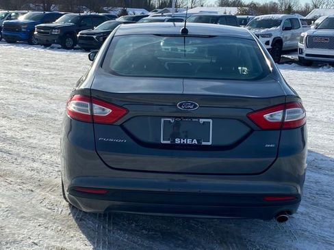 Used 2015 Ford Fusion SE image 12