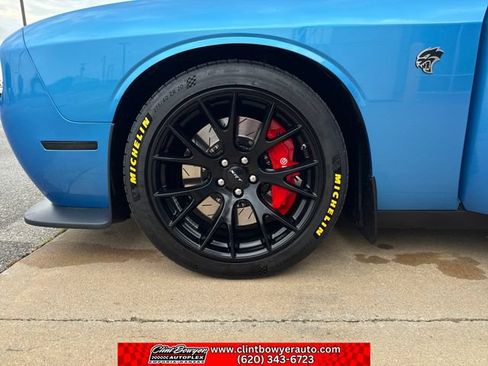 Used 2016 Dodge Challenger SRT Hellcat RWD image 28