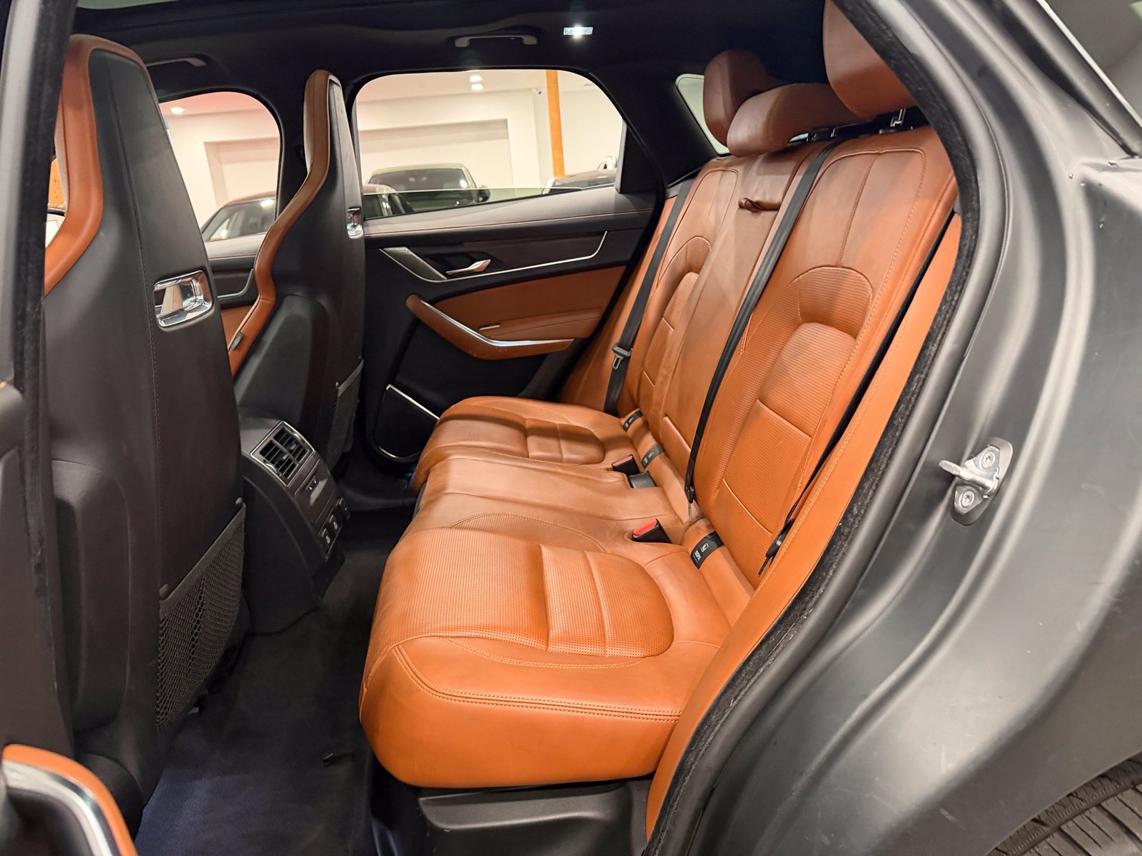 Used 2021 Jaguar F-PACE R-Dynamic S AWD/4WD image 19