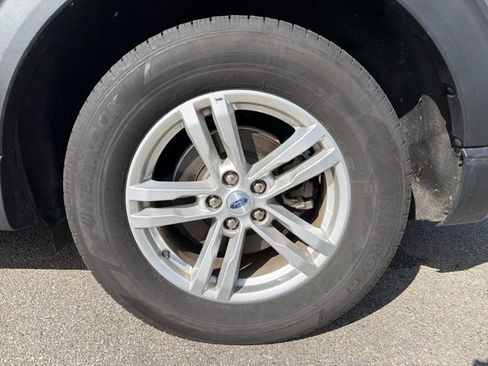 Used 2023 Ford Explorer XLT RWD image 22