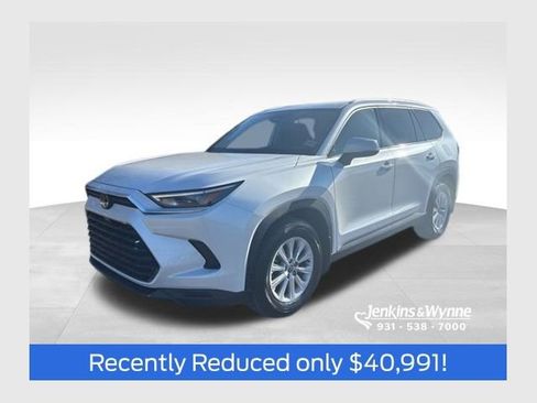 Used 2024 Toyota Grand Highlander XLE image 1