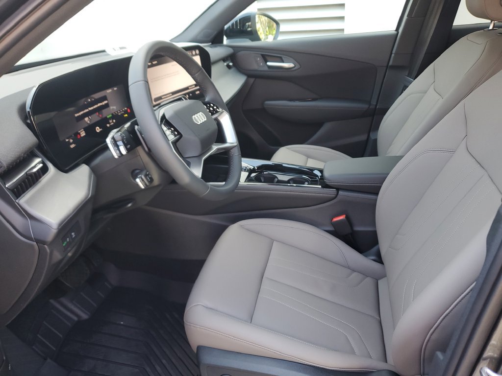 New 2026 Audi Q3 quattro 2.0T AWD/4WD image 24
