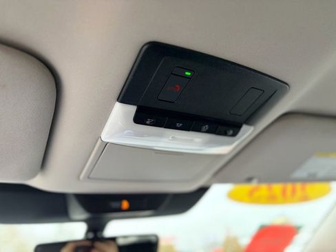 Certified 2025 Nissan Pathfinder SL image 23