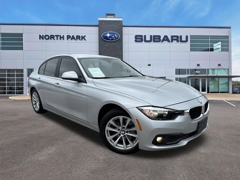 Used 2017 BMW 320i Sedan RWD image 1