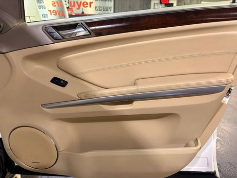 Used 2012 Mercedes-Benz GL 450 4MATIC image 24