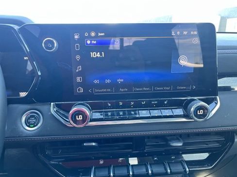 Used 2025 Chevrolet Colorado Z71 w/ Midnight Edition image 10