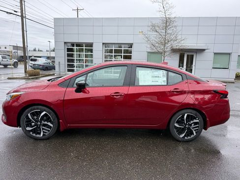 New 2025 Nissan Versa SR w/ Trunk Package image 3