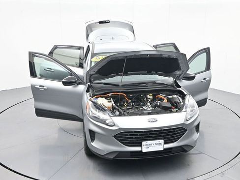 Used 2022 Ford Escape SE w/ SE Sport Appearance Package image 34