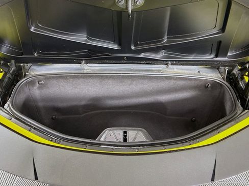 Used 2021 Chevrolet Corvette Stingray Premium Conv w/ Z51 Performance Package image 24