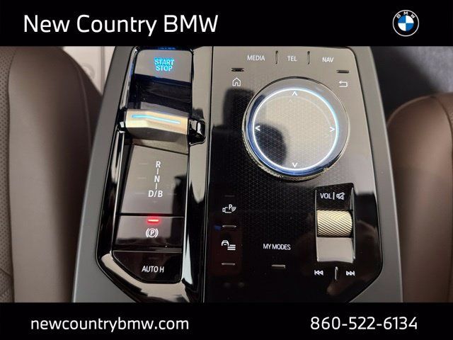Used 2024 BMW iX xDrive50 w/ Sport Package AWD/4WD image 20