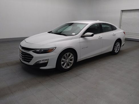 Used 2025 Chevrolet Malibu LT FWD image 2