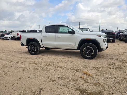 New 2026 GMC Canyon AT4 AWD/4WD image 4