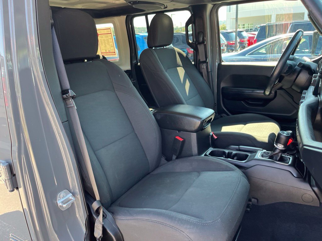Used 2019 Jeep Wrangler Unlimited Sport S AWD/4WD image 11