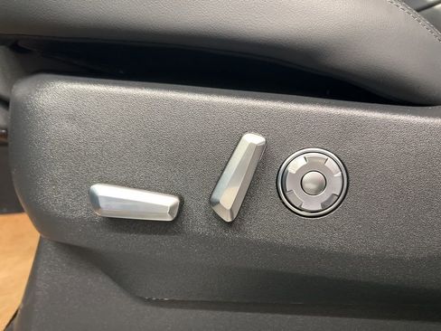 New 2026 Lincoln Navigator Reserve AWD/4WD image 31