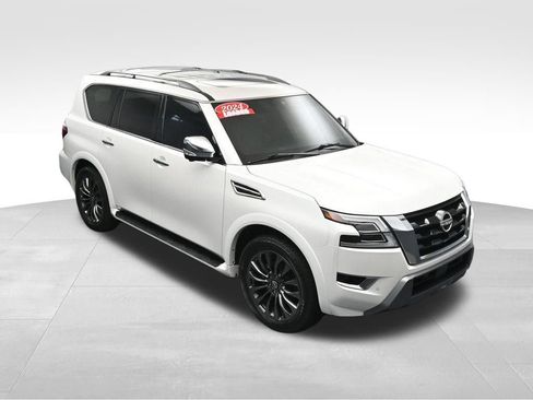Used 2024 Nissan Armada Platinum w/ Captain's Chairs Package RWD image 40