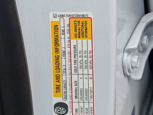 New 2026 Buick Envision Avenir image 17