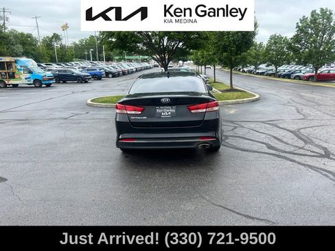 Used 2017 Kia Optima LX FWD image 6