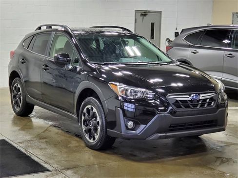 Certified 2023 Subaru Crosstrek 2.0i Premium image 3