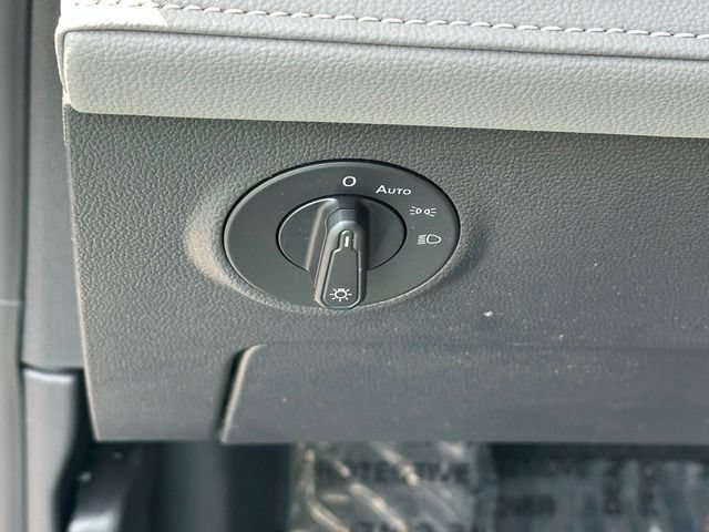 Certified 2022 Volkswagen Taos SEL AWD/4WD image 23